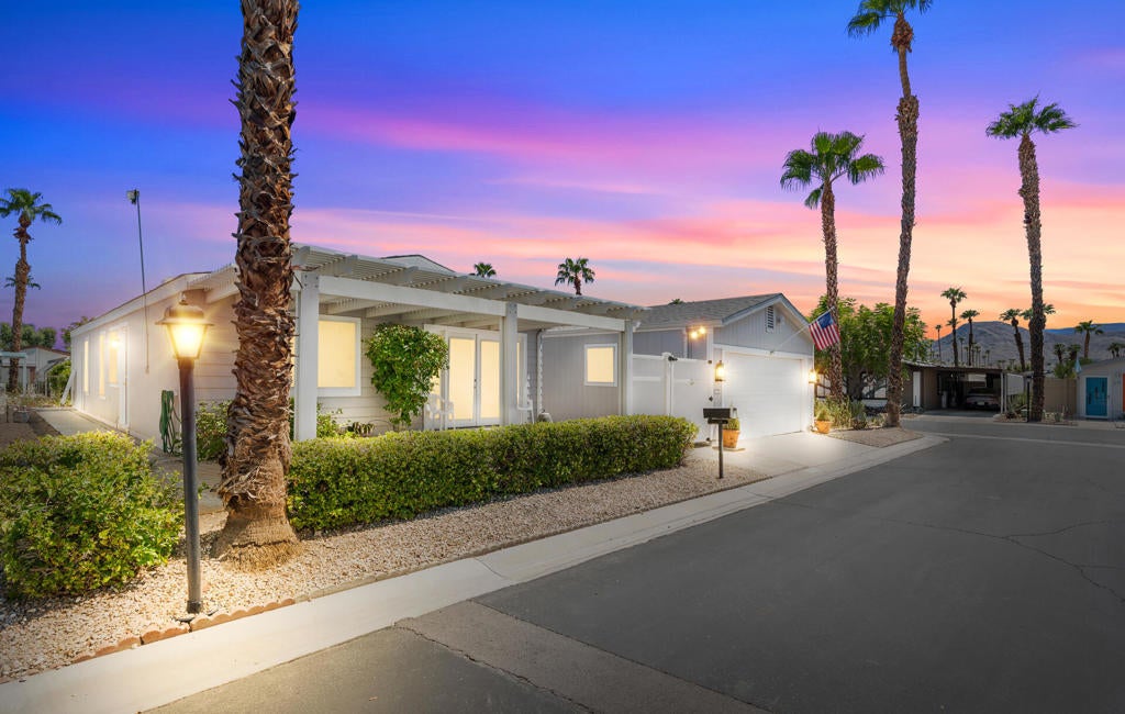 130 Hester Drive, Cathedral City