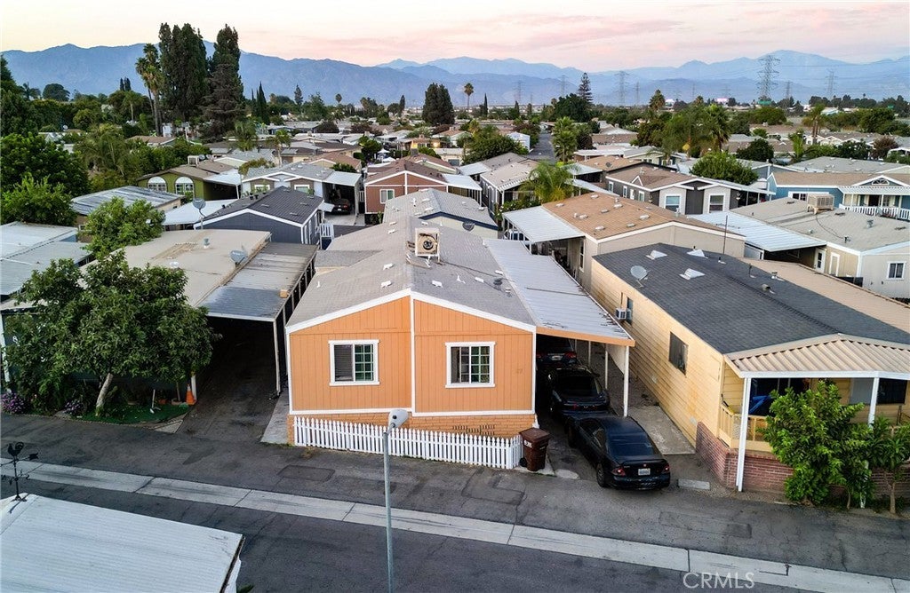 Photo of Listing #DW25193533