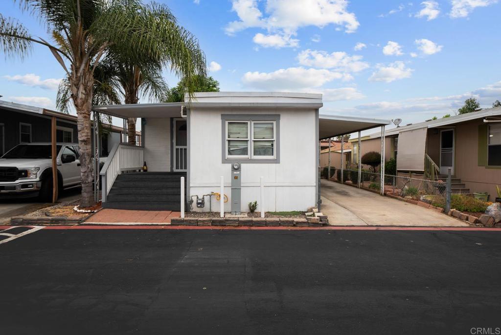 Photo of Listing #PTP2506608