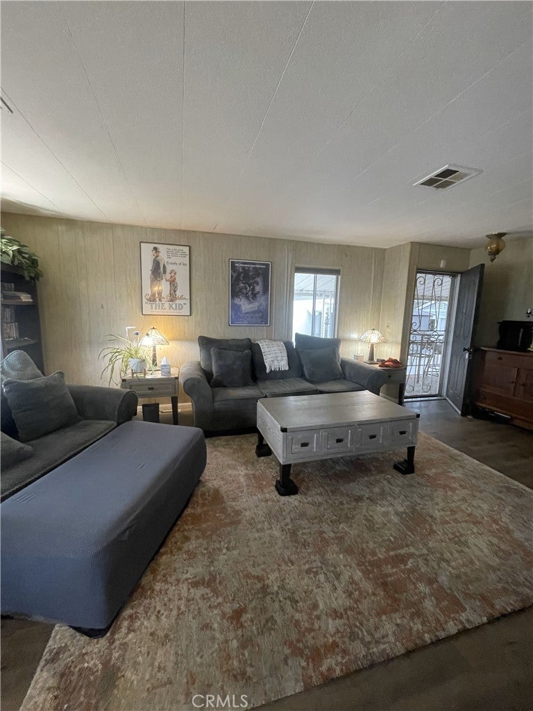 13 Palm Via, Anaheim