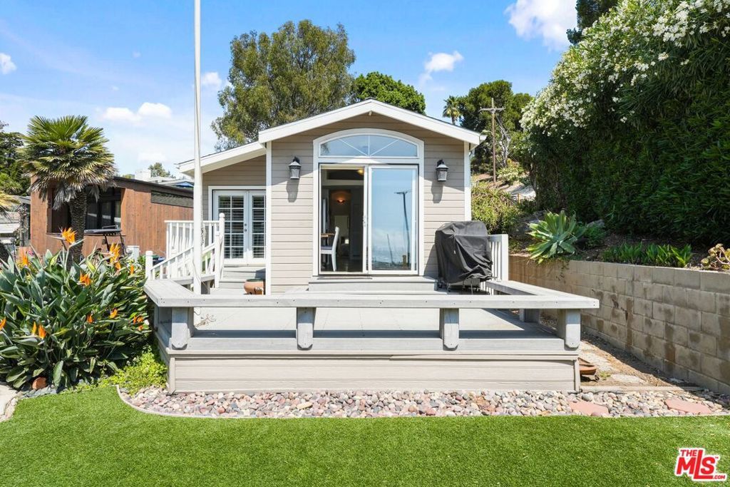 Photo of Listing #25586835