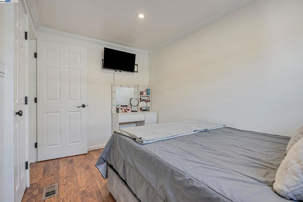 Photo of Listing #41112390