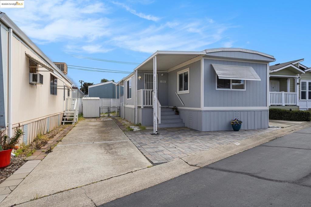 36 Cayuga St, Oakley