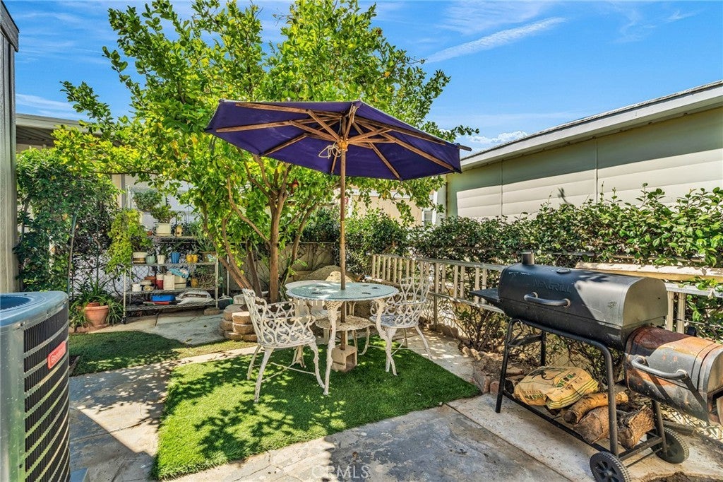 Photo of Listing #SR25226488