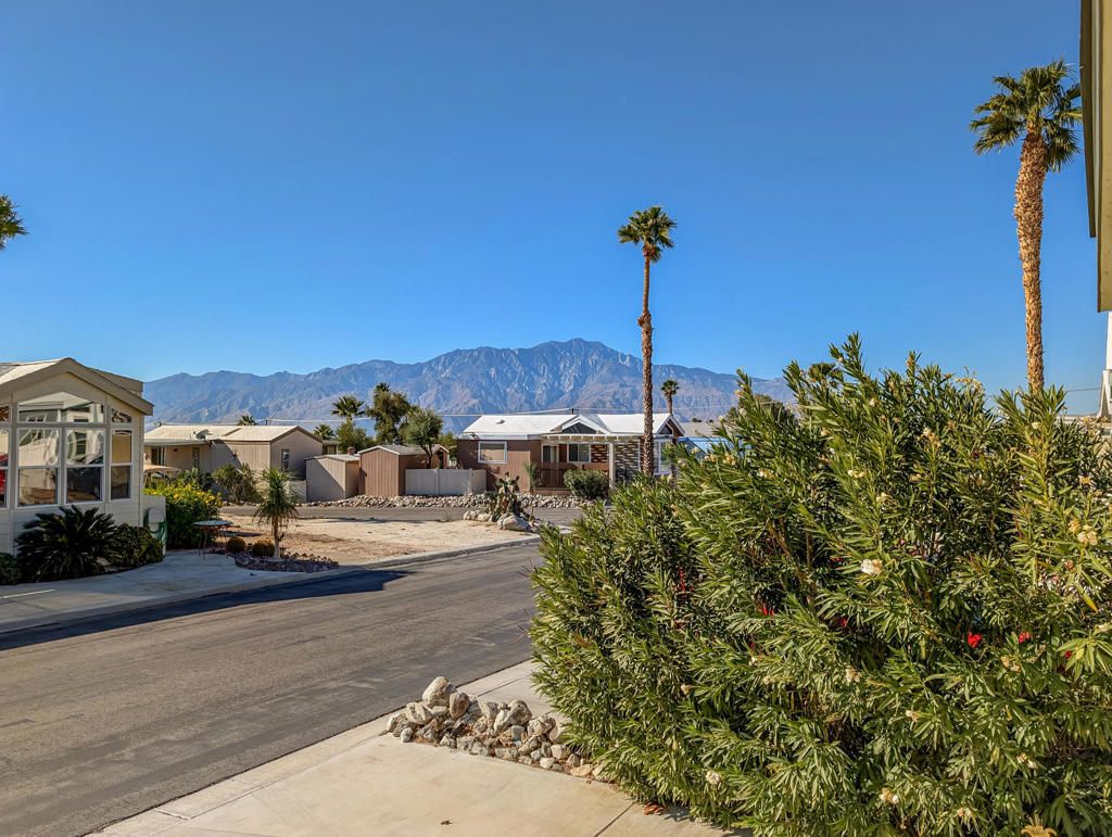 70200 Dillon Road # 196, Desert Hot Springs