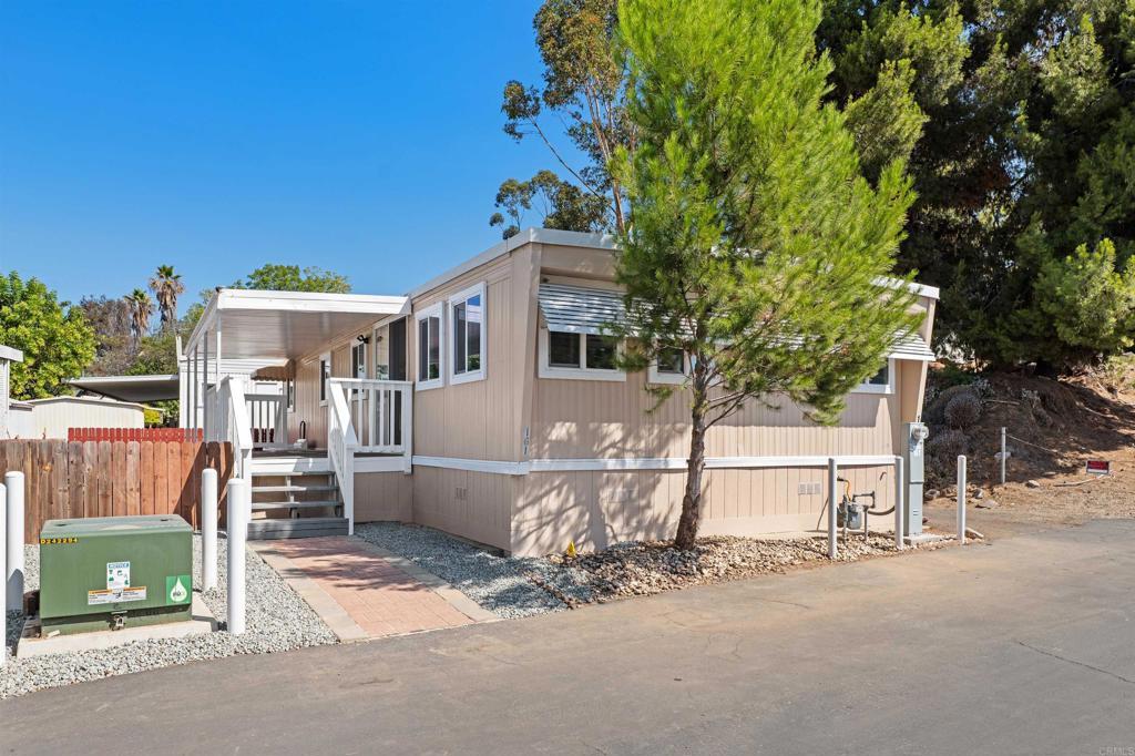 Photo of Listing #PTP2507484