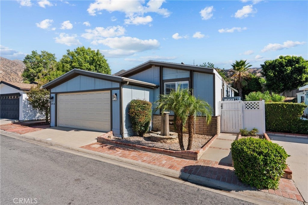 Photo of Listing #SR25232577