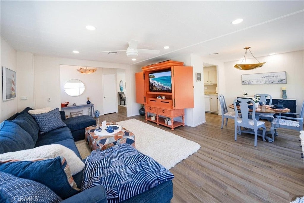 Photo of Listing #SW25233026