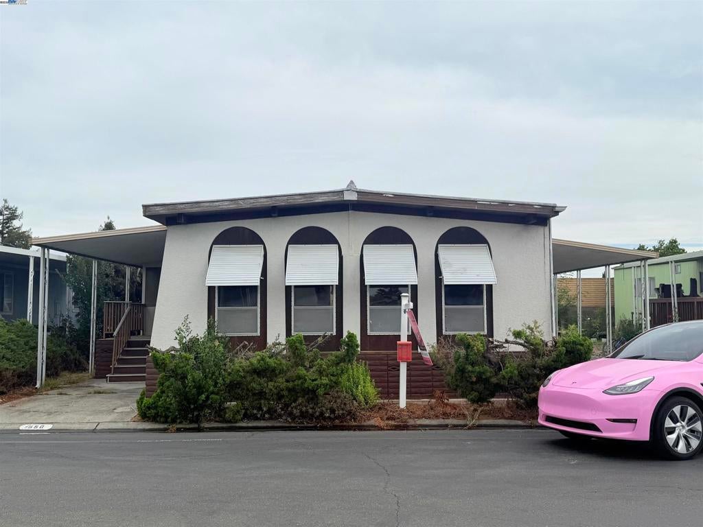 1225 Vienna Dr, Sunnyvale