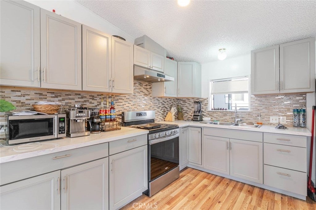 Photo of Listing #SR25234285