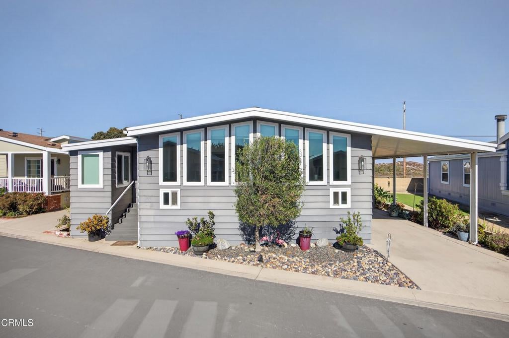 Photo of Listing #V1-32811