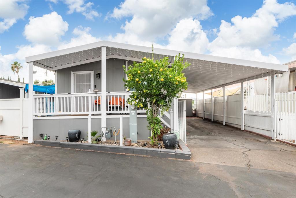 Photo of Listing #PTP2507770