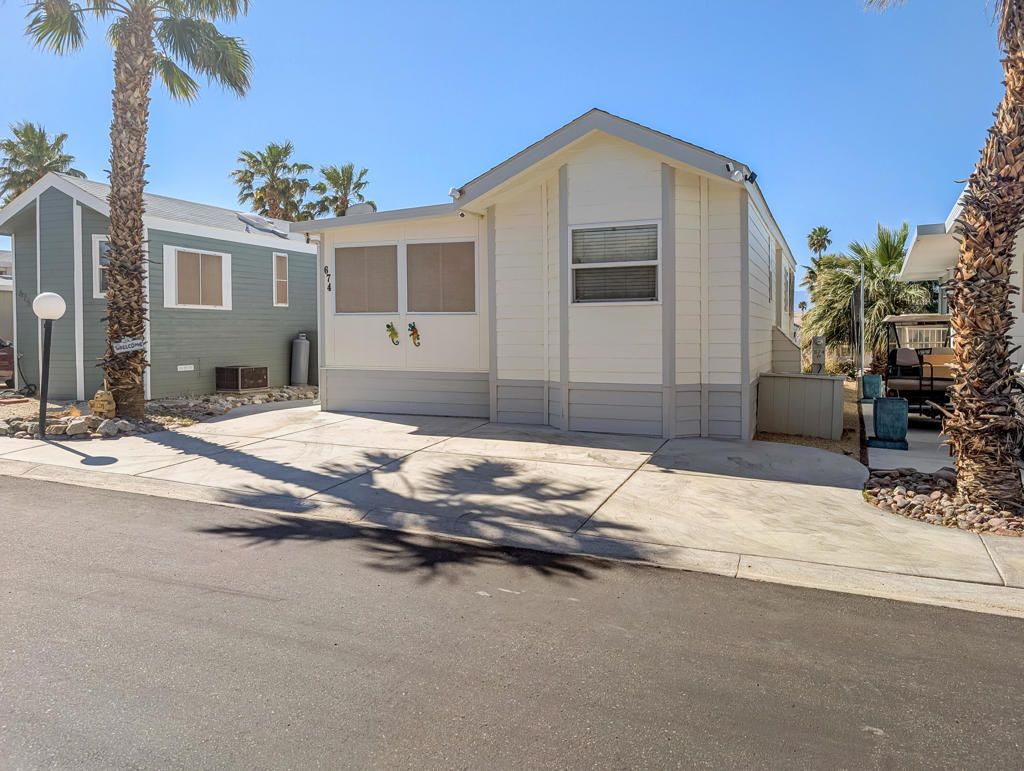 70200 Dillon Road # 674, Desert Hot Springs