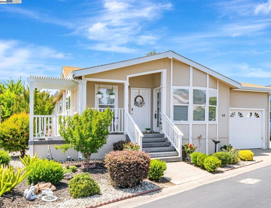 3263 Vineyard, Pleasanton