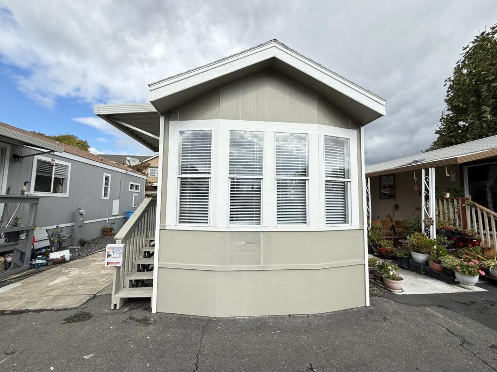 111 El Crystal Drive, Santa Rosa