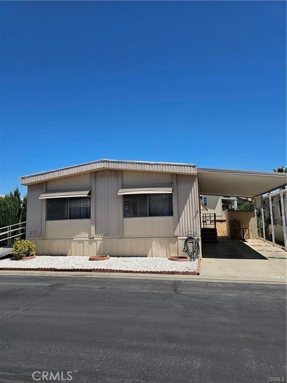 Photo of Listing #IV25241464