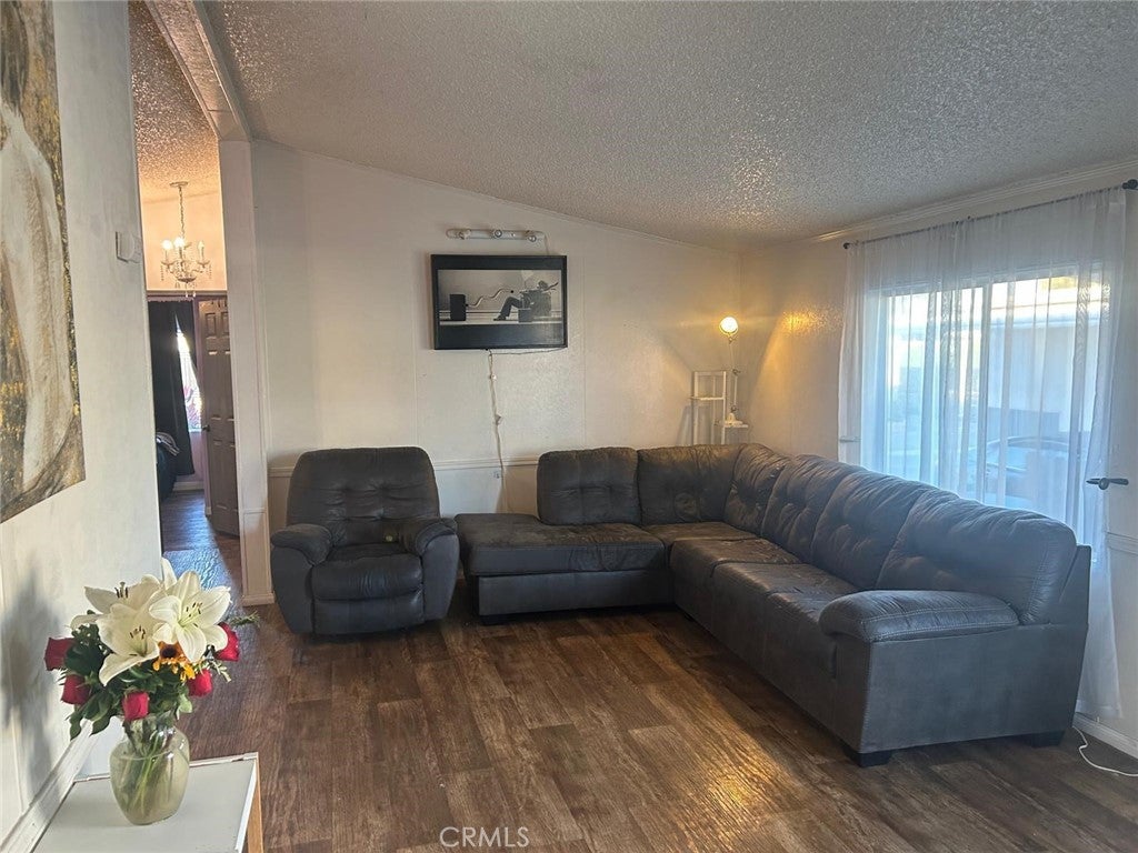 Photo of Listing #HD25243365