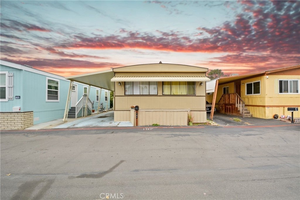 Photo of Listing #SB25243683