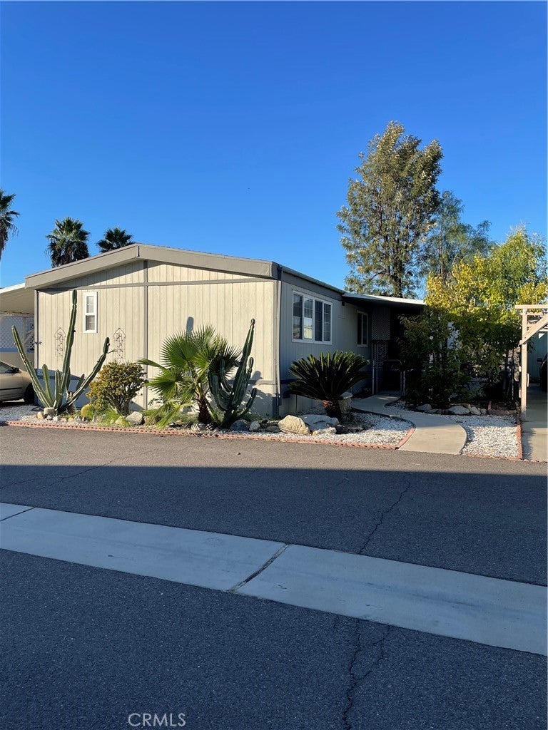 Photo of Listing #DW25246121