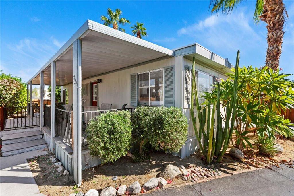 322 Logenita Street, Palm Springs