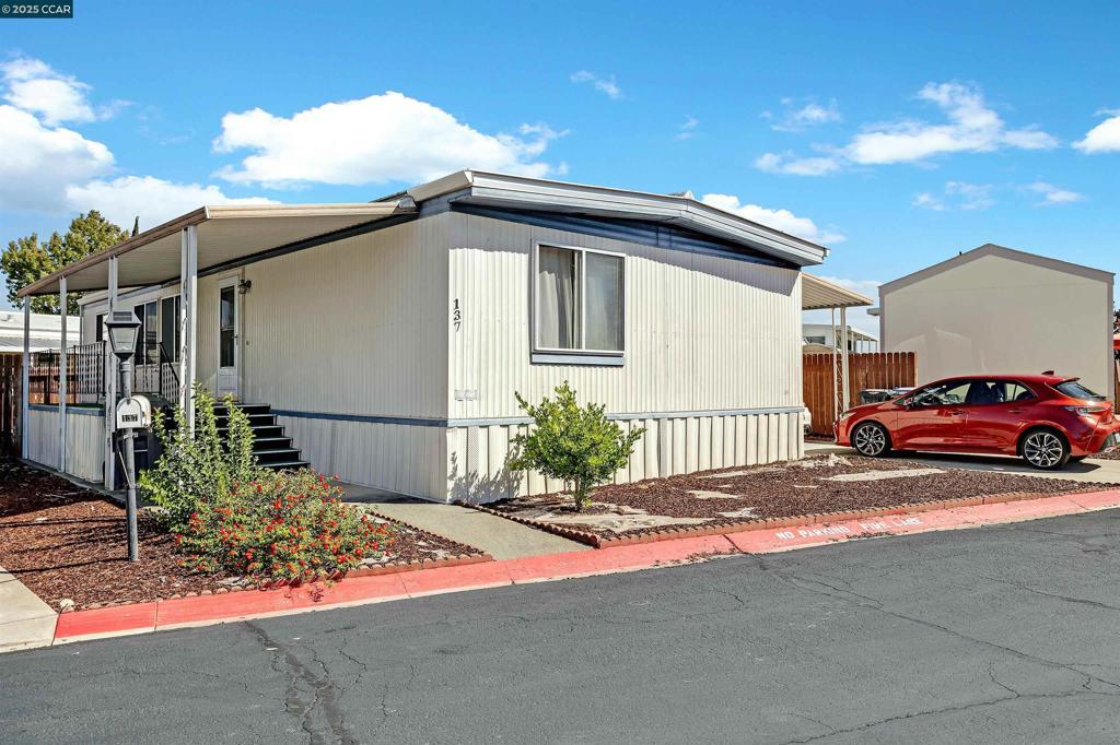 137 Valencia Dr, Fairfield