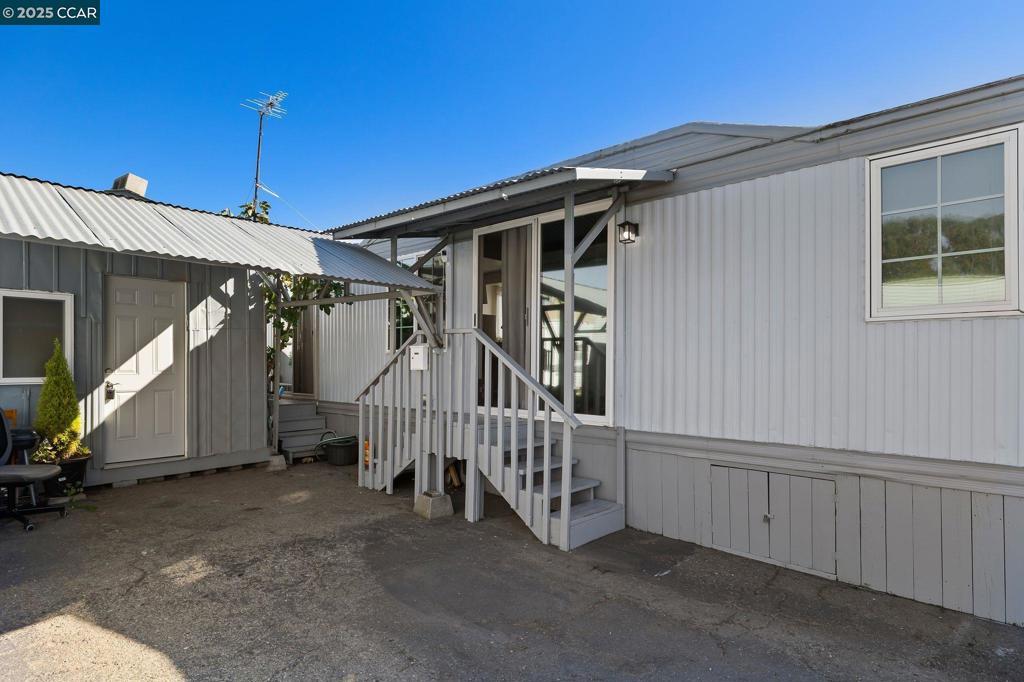 Photo of Listing #41116247