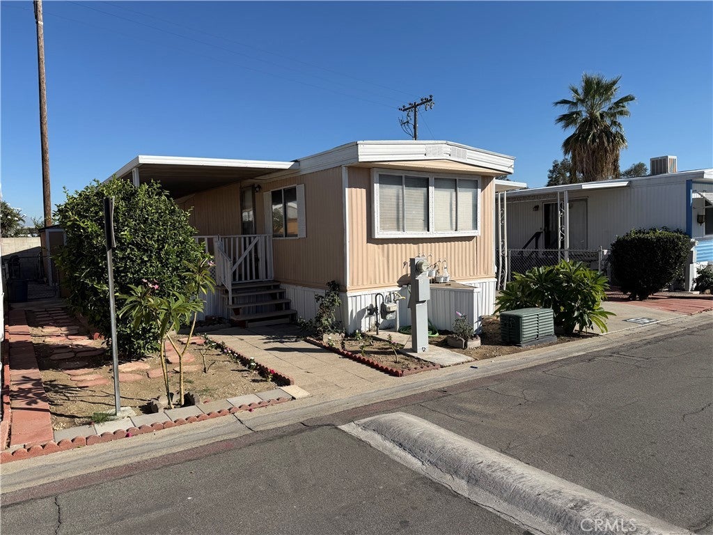 17333 Valley Blvd. # 15e, Fontana