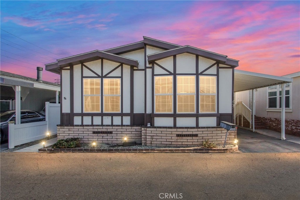 Photo of Listing #IV25247592