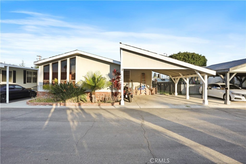 Photo of Listing #NP25255824