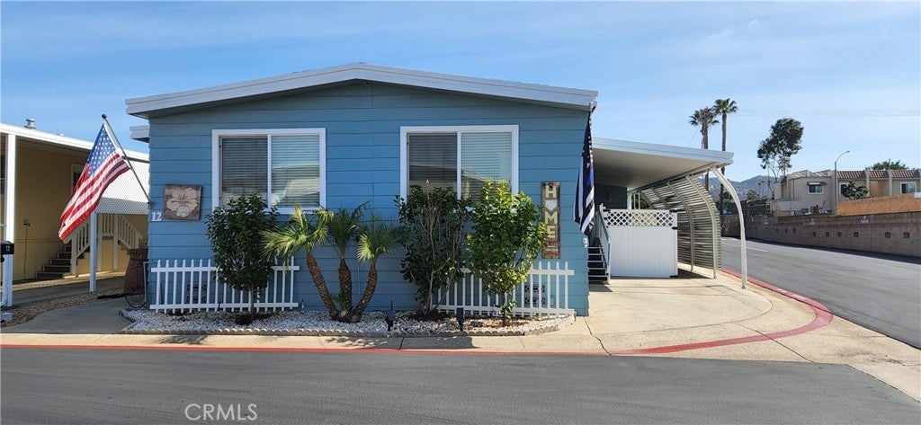 Photo of Listing #IV25255673