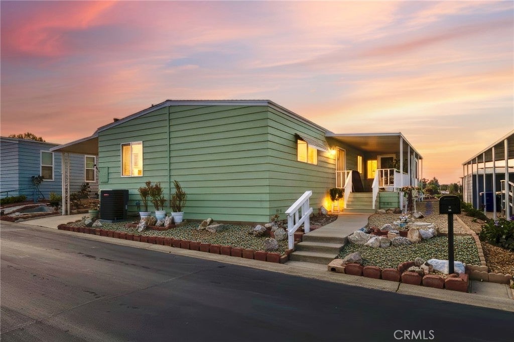 Photo of Listing #SW25256017