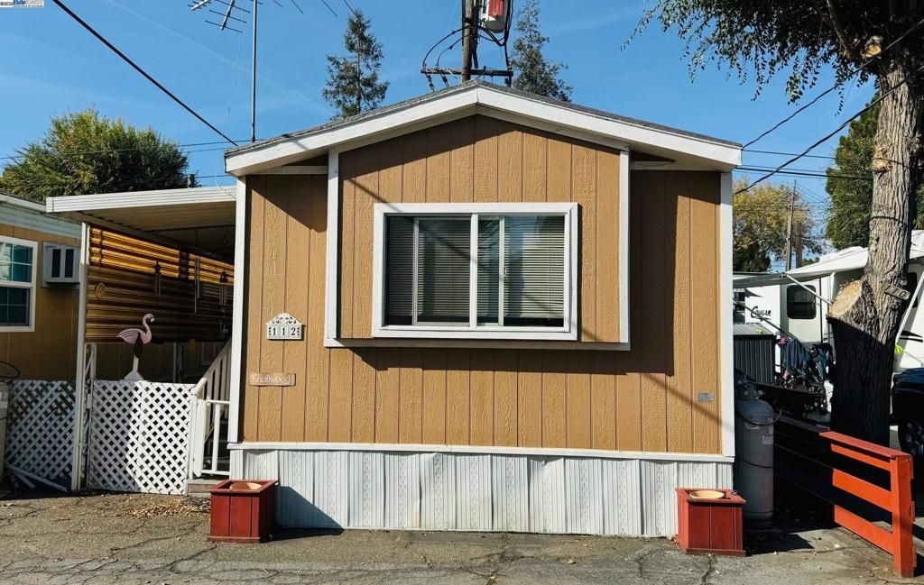 2399 E 14th, San Leandro