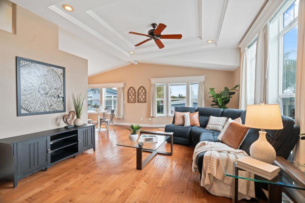 Photo of Listing #ML82027366