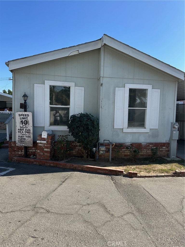 Photo of Listing #IV25259350