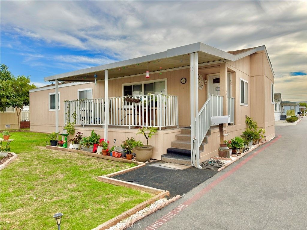28 Walnut # 28, Anaheim