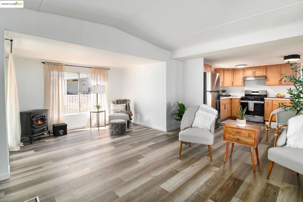 Photo of Listing #41117353