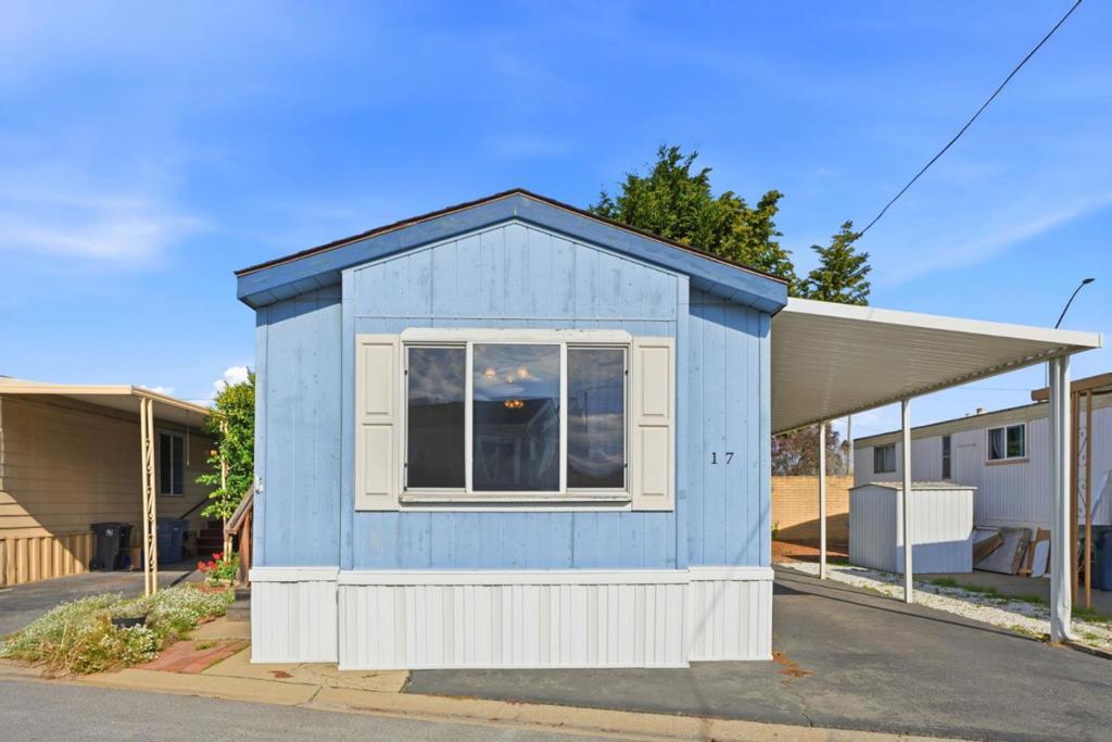 Photo of Listing #ML82027628