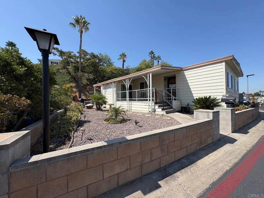 Photo of Listing #PTP2508617