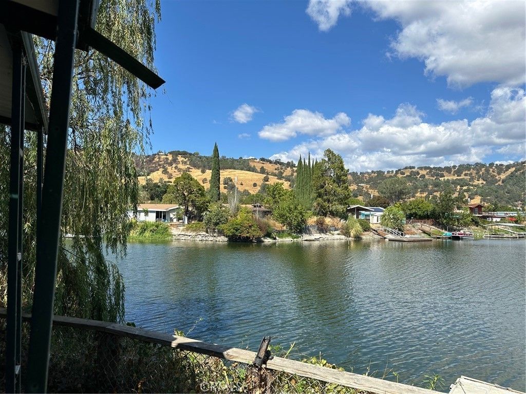 12840 Island Dr. #44, Clearlake Oaks