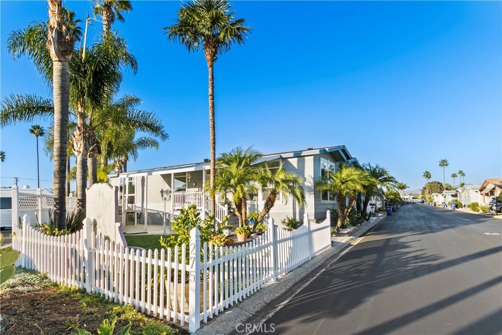 Photo of Listing #OC25268088