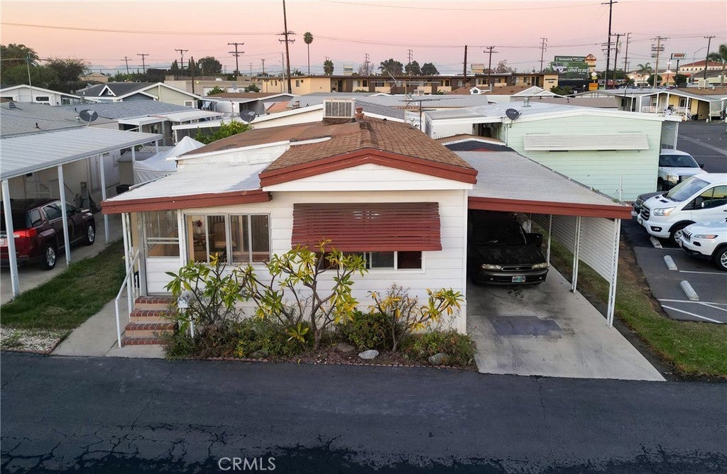 Photo of Listing #DW25268699