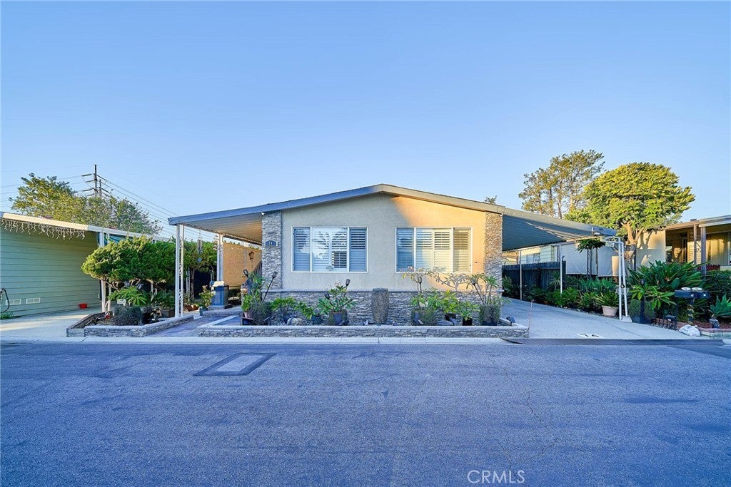 Photo of Listing #PW25270296