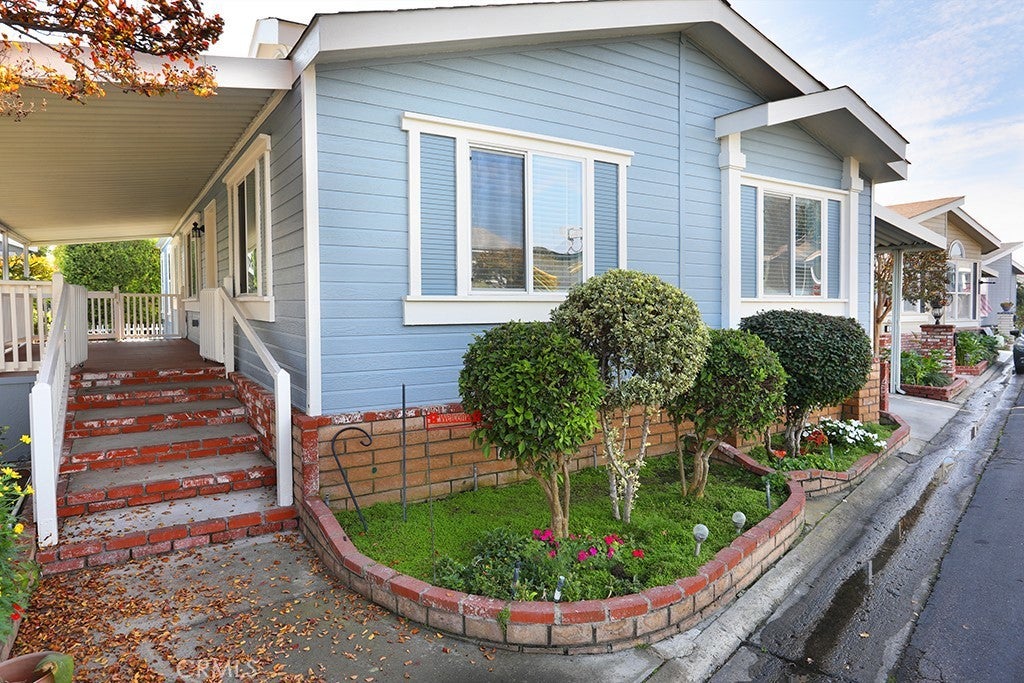 Photo of Listing #OC25271533