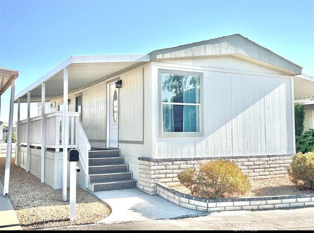 Photo of Listing #IV25273052