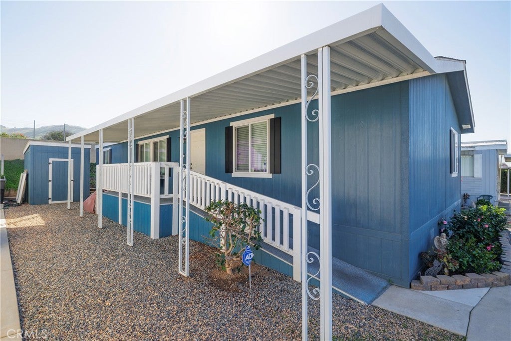 Photo of Listing #IV25273877