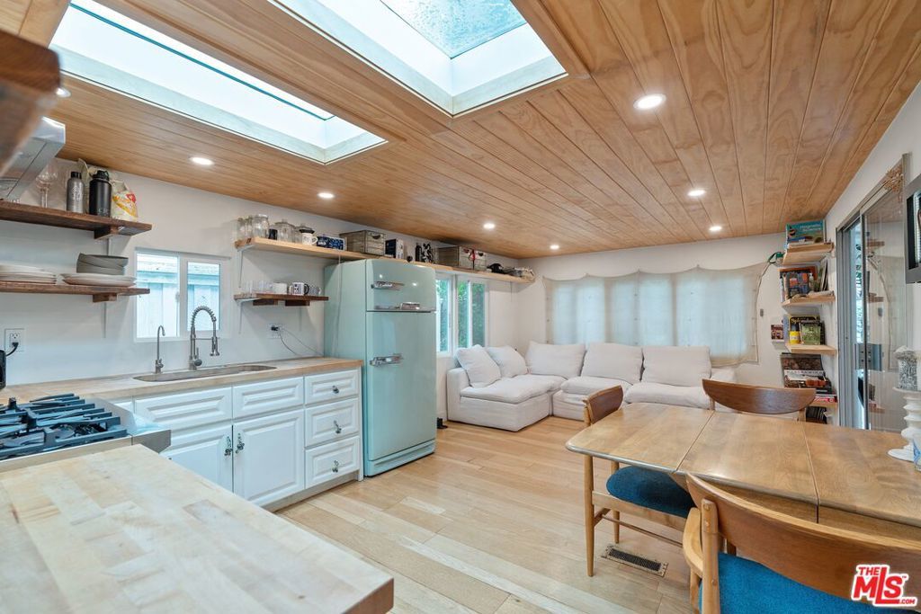 Photo of Listing #25626895