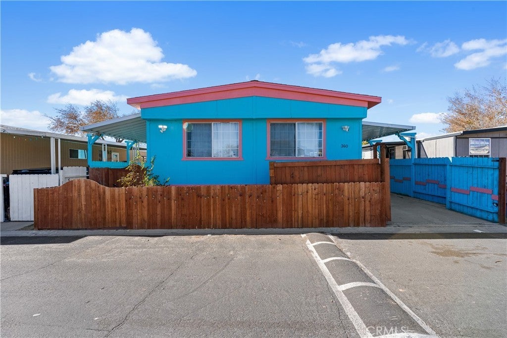 Photo of Listing #SR25275603