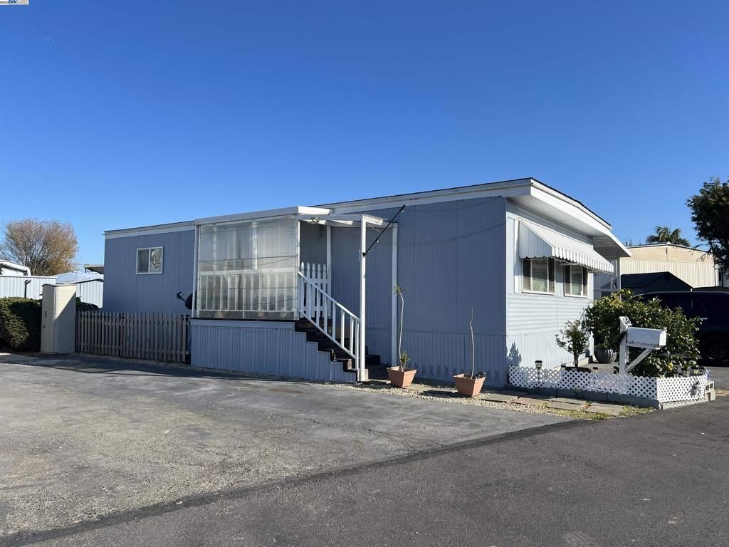 2100 Lewelling Blvd, San Leandro