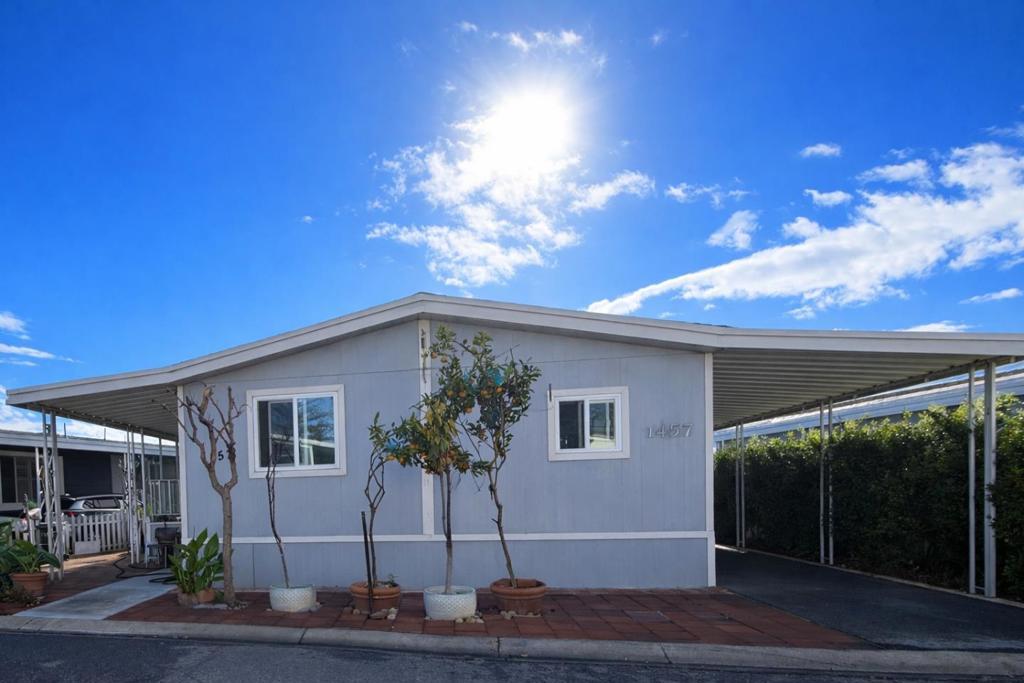 Photo of Listing #ML82030052