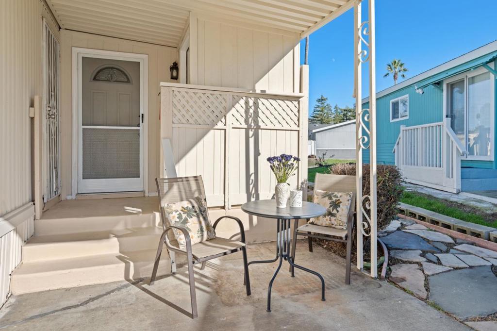 Photo of Listing #ML82030444